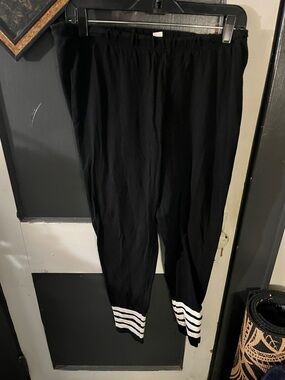 torrid Black Jogger Pants with White Striped Cuffs.  Live:#46
